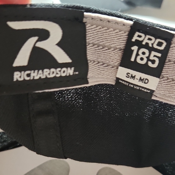 Richardson Men's Black Baseball Cap - Picture 3 of 4